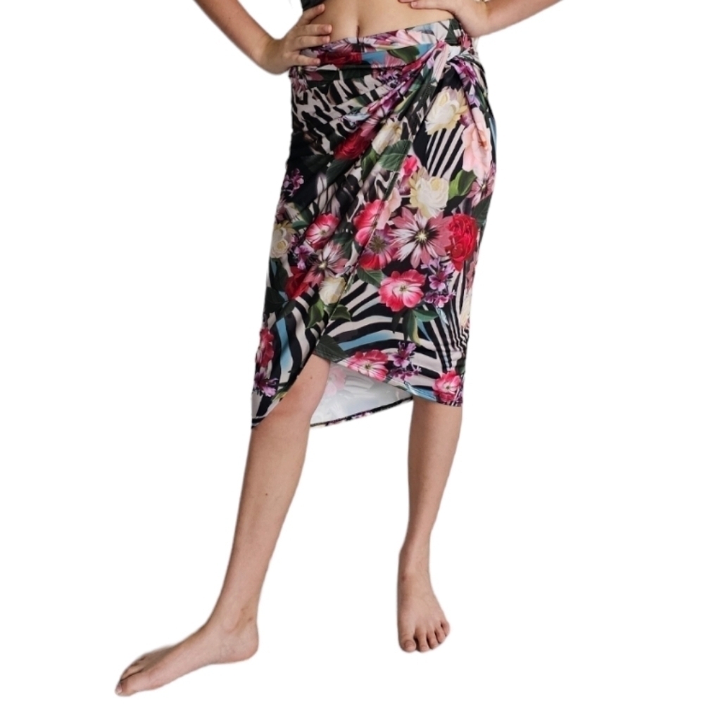 Venus Tropical Floral Sarong Skirt - Picture 3 of 9